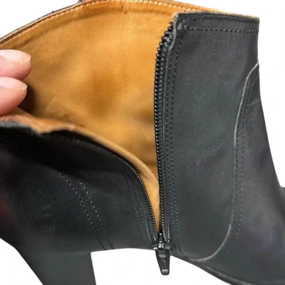Women's LL Bean Black Ankle Boot Signature Leather Side Zip Heel Booties Size 8M